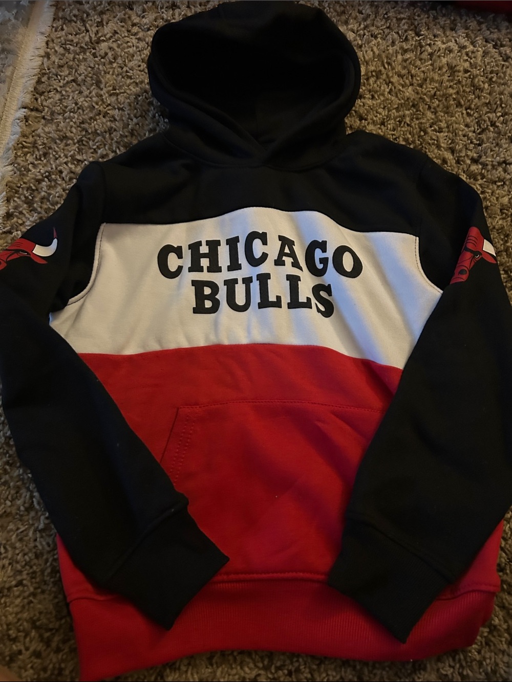 Chicago Bulls Colorblock Hoodie - Black/White/Red
